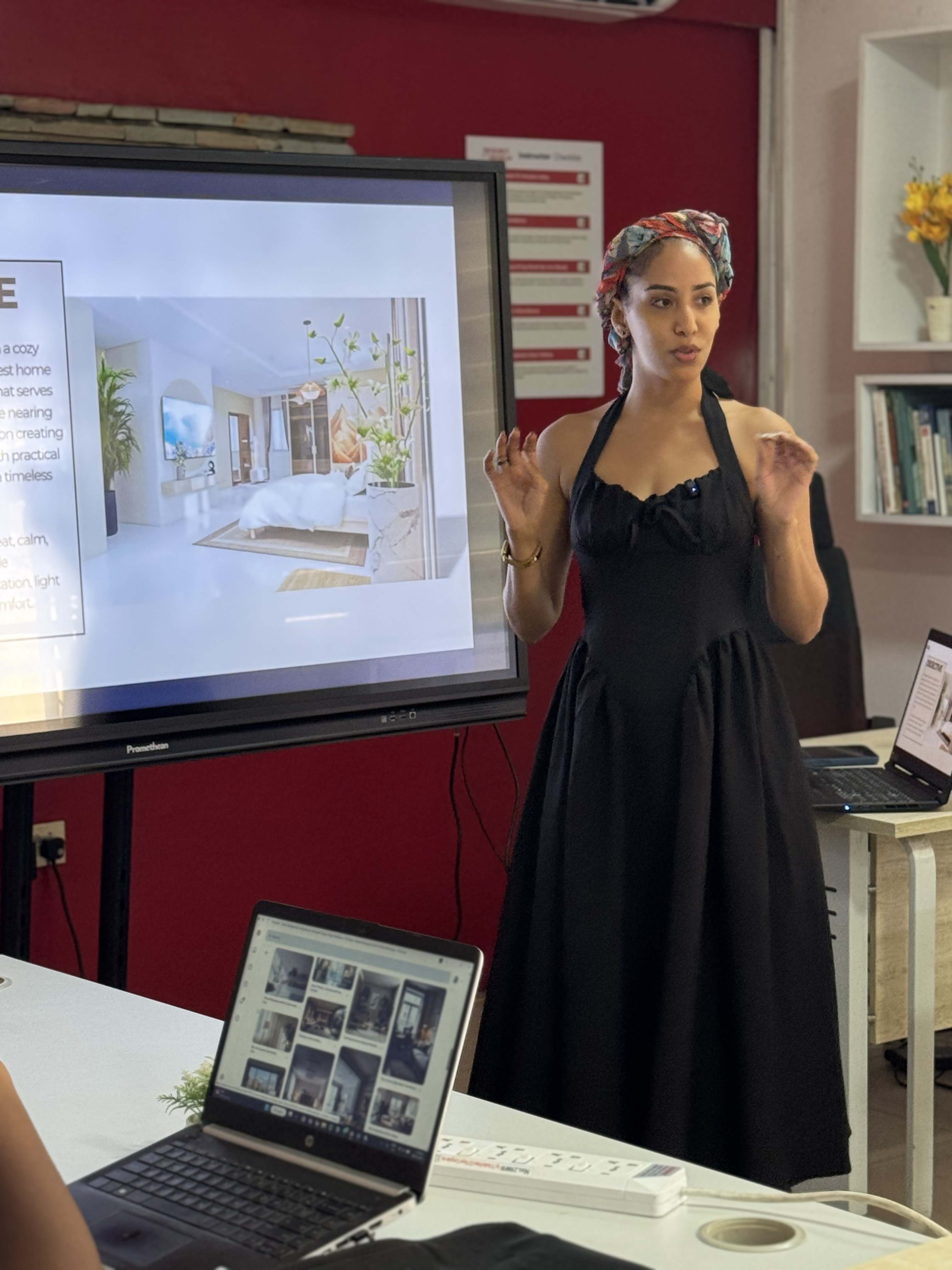 DSD studio classroom in session